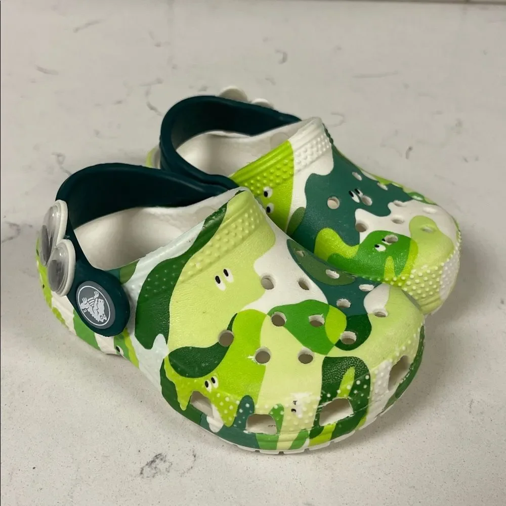 KIDS' CROCS TODDLER CLASSIC GLOW SLIME MONSTER CLOG Size 5 C